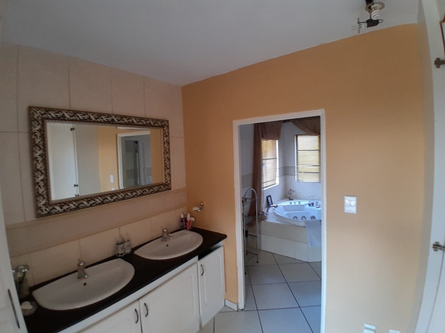 4 Bedroom Property for Sale in Cashan North West